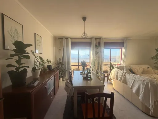 Apartamento T2 com terraço vista mar em Peniche