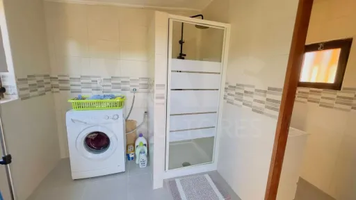 Moradia T5+1 Remodelada com Garagem, Anexo e Vista Panorâmica sobre o Campo -  Merendeiro - Lourinhã