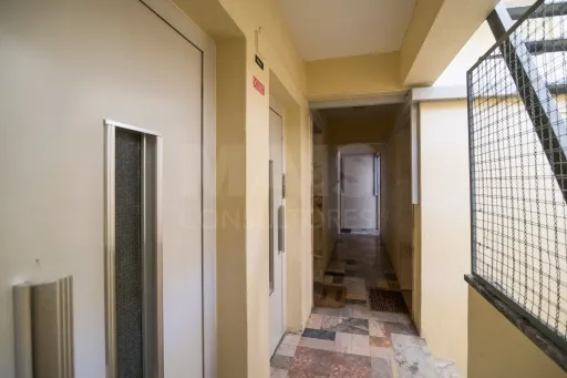Apartamento T1 em Paço de Arcos