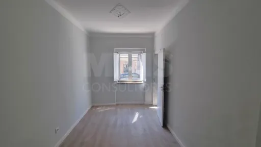 Apartamento T1 Cova da Piedade Remodelado