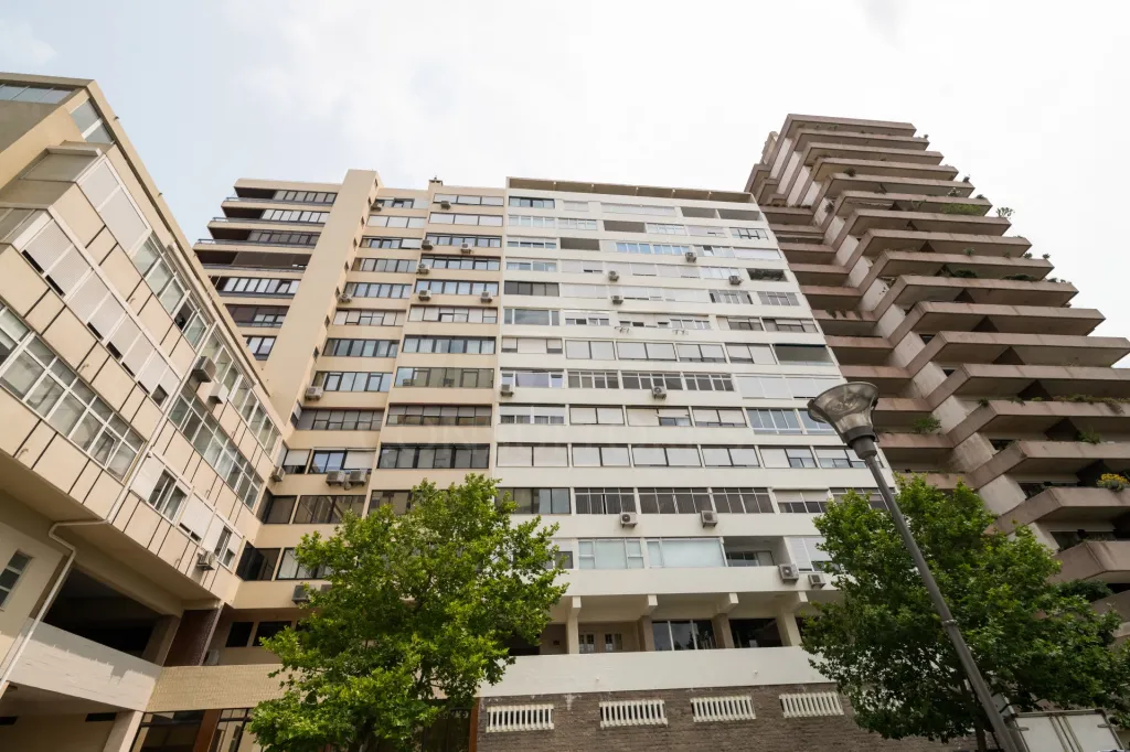 Apartamento T4 nas Torres do Restelo