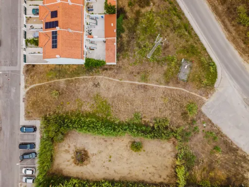 Terreno para construção em Atouguia da Baleia | Uma oportunidade para construir o seu próximo projeto!