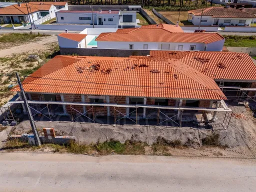 Moradia terrea T4 com piscina perto das praias