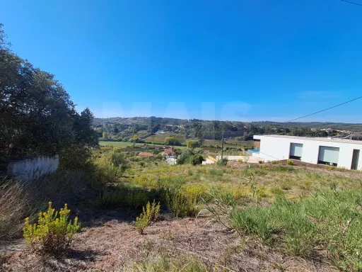 3.487m2 plot with building feasibility