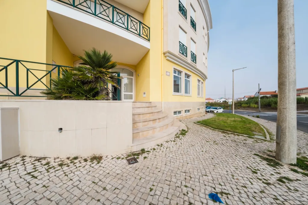 Loja de 214 m² com Potencial para Apartamento T4 ou Dois Apartamentos – Excelente Oportunidade de Investimento