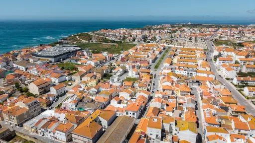 Moradia T2 com quintal em Peniche