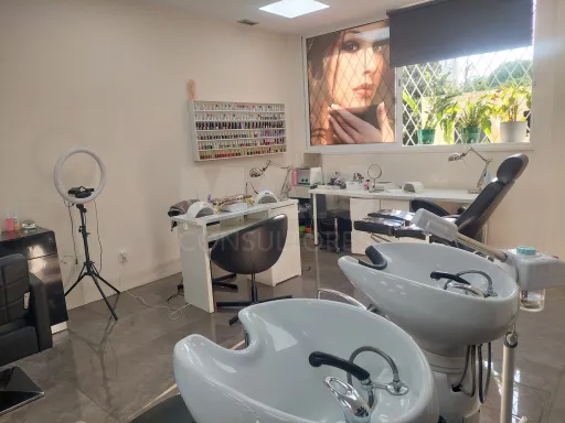 Clínica de Estética e Cabeleireiro 200m2 no centro de Lisboa