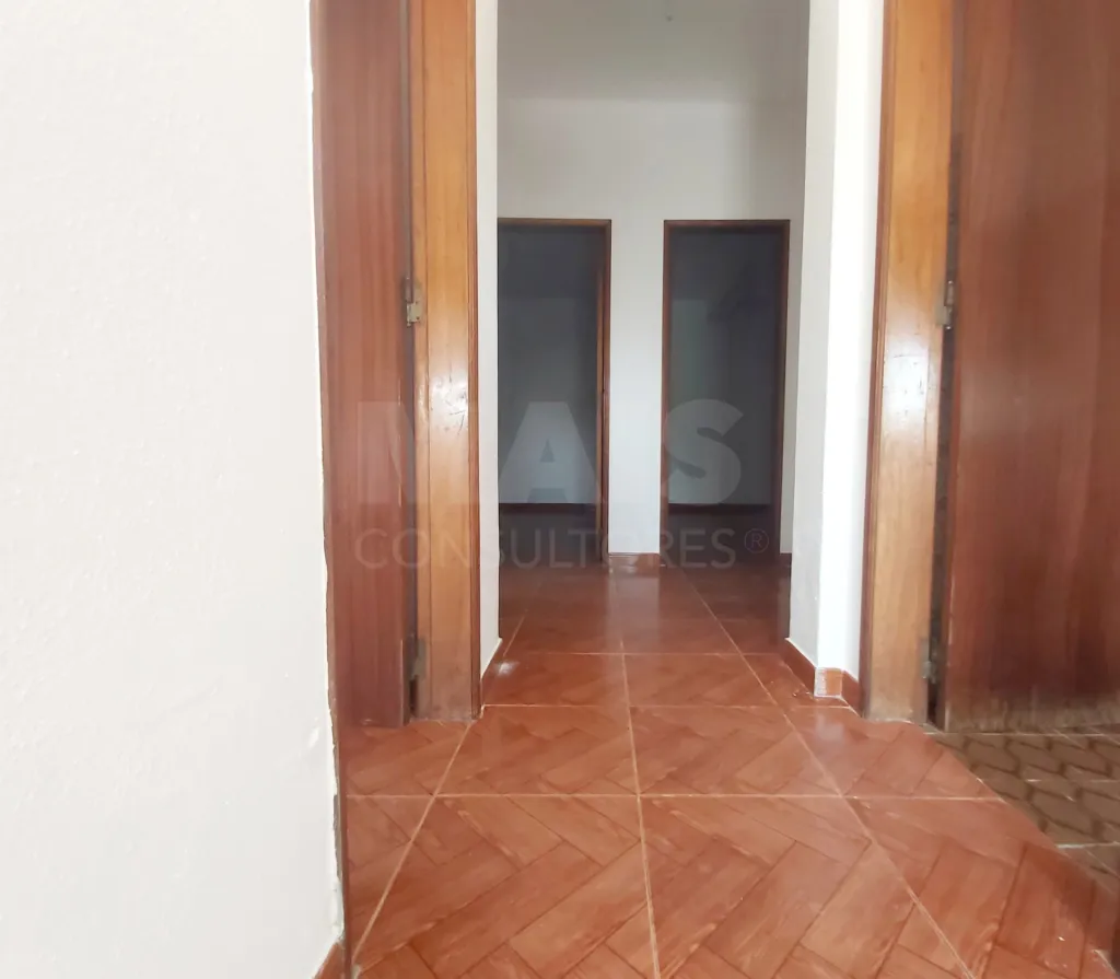 Moradia Bi Familiar inserida num lote de Terreno 1785 m2 em Canha