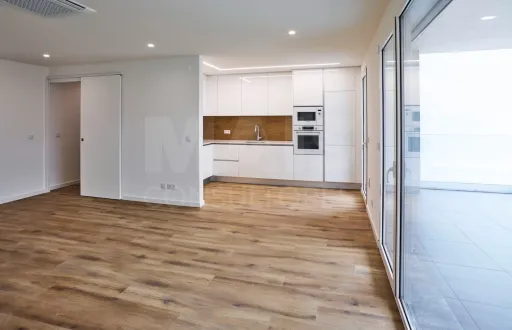 2-bedroom apartment in Nazaré with 2 parking spaces