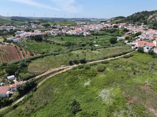 Terreno p/ Construção c/ 2.299m2 & Proj. Aprovado p/ Moradia T3 Térrea!