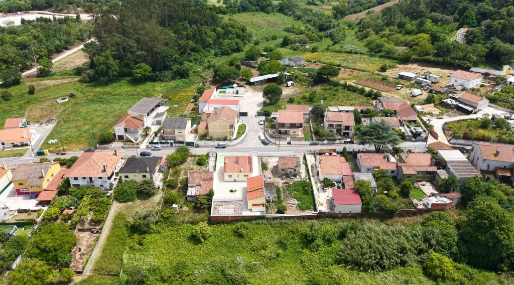 Moradia T2+1, em Sapataria, Sobral de Monte Agraço