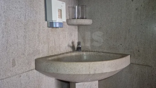 Um espaço. Diferentes caminhos. | 123 M² NO CENTRO DA BENEDITA
