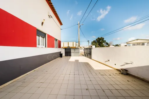 Moradia T1+3 a 500M da praia em São Martinho do Porto
