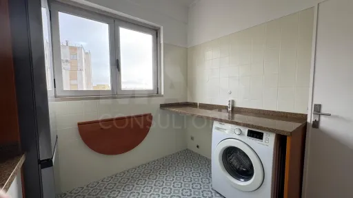 Apartamento T3 a 5 minutos do Metro da Pontinha