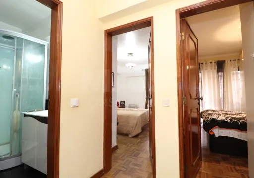 Apartamentos T2 a 100 metros da estação dos comboios  da Tapada das Mercês