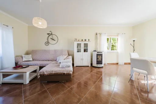 🏡 3-Bedroom House—Furnished and Fully Equipped | Jacuzzi | Garage | Backyard