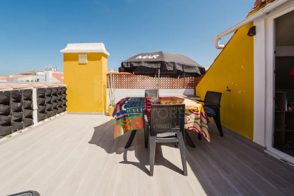 Building in the center of Peniche