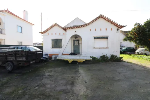 Moradia T3 Térrea Isolada com Sótão e cave em Salvaterra de Magos