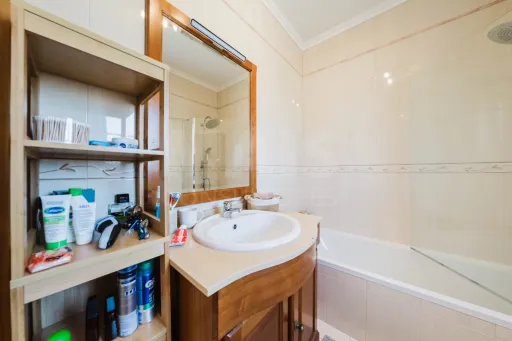 🏡 3-Bedroom House—Furnished and Fully Equipped | Jacuzzi | Garage | Backyard