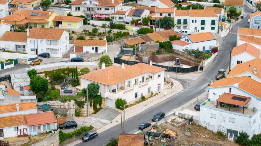 Moradia T3 de Requinte e Qualidade com Terreno no Nadadouro