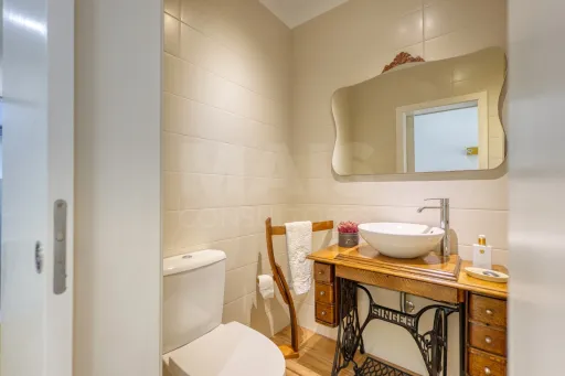 Moradia T3 Remodelada, Pronta a Habitar, com Ginásio, Anexo e Jardim