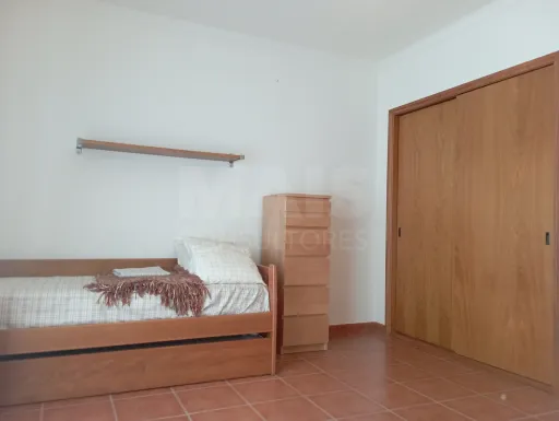 Moradia T2 + 1 Mobilada com Garagem e Quintal - Casais do Baleal