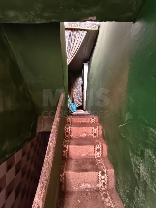 Moradia em Sacavém para remodelação total