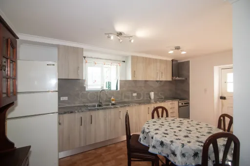 Moradia T2  com Logradouro em Cabanas de Chão