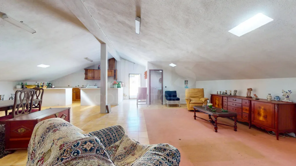 Moradia T5, na calhandriz com piscina
