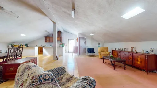 Moradia T5, na calhandriz com piscina