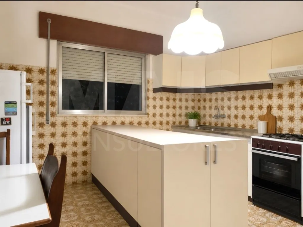 Moradia Bi Familiar inserida num lote de Terreno 1785 m2 em Canha
