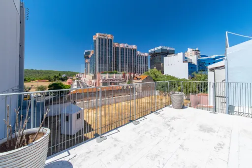 One-Bedroom Architectural Duplex with Terrace