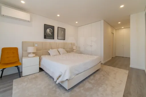T4 Duplex com Vista Panorâmica sobre o Rio Tejo e Lisboa | Montijo
