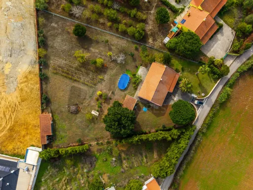 3 bedroom house with land