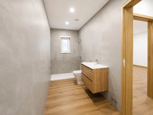 Apartamento T3 luminoso com amplo terraço e garagem e escelente. localizacao