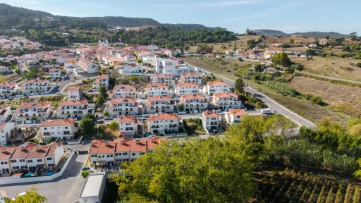 Excelente Moradia T3 com área exterior de lazer e Garagem Ampla