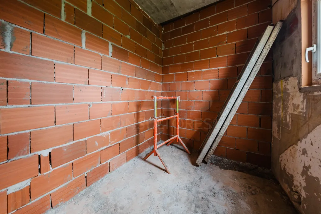 Unidade com Licença Industrial + Projeto Prévio para Hospedagem | 5.390 m² | Ferrel