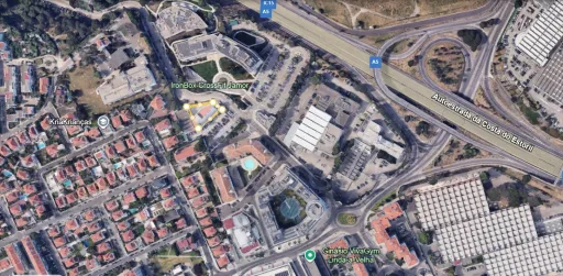 Centro de Escritórios -  Zona Central Próximo da A5 - Concelho de Oeiras