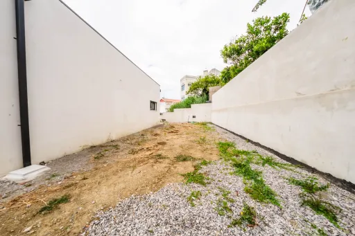 Moradia V3  moderna com piscina, vista de campo e excelente localização  Matas – Lourinhã