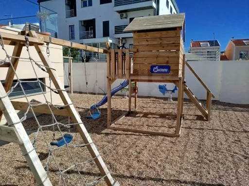 3-Bedroom Top-Floor Apartment with Panoramic Balcony, Garage, and Storage Room | Downtown Lourinhã, 10 Minutes from the Beach