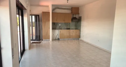 Apartamento com terraço e vista desafogada | Bairro do Pôr do Sol | Benedita