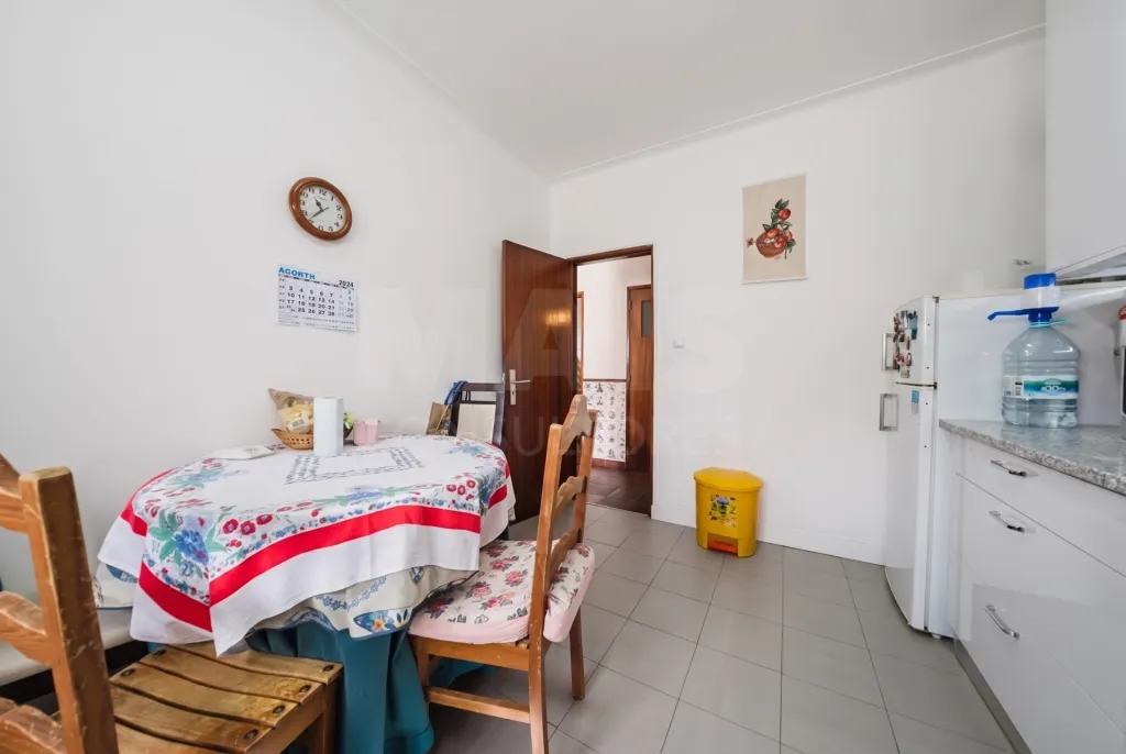 Moradia Isolada T7 no Bombarral | Espaço, Tranquilidade e Proximidade do Centro 🏡