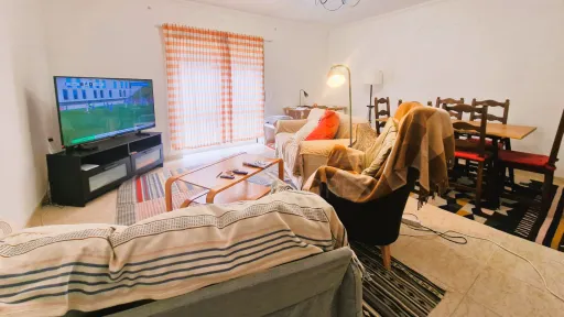 Apartamento T2, com elevador e estacionamento - Caldas da Rainha
