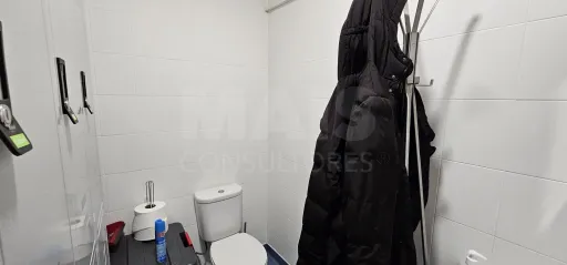Armazém ou Escritório Serviços em Alfragide com 100m2