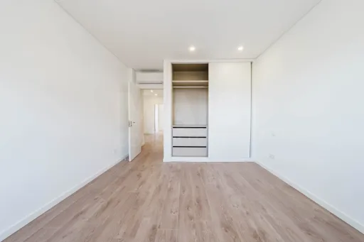 Moradia T3+1 Garagem, Logradouro e Vista Mar