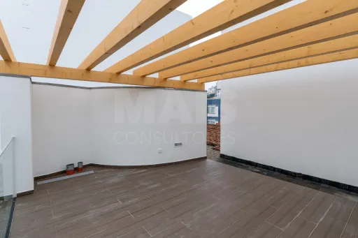 New 3 bedroom house