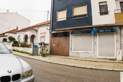 Apartamento T2 com Parqueamento em localização central – Caldas da Rainha