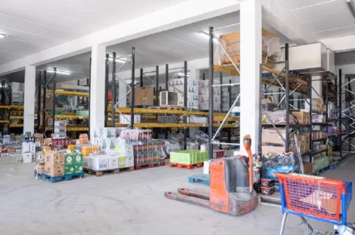 Prédio Comercial no Porto Paços de Ferreira para Mercado e Lojas Construção Nova