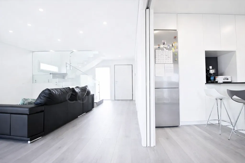 Moradia T4+1 com Quintal e Espaço para Piscina | Famões (Pontinha)