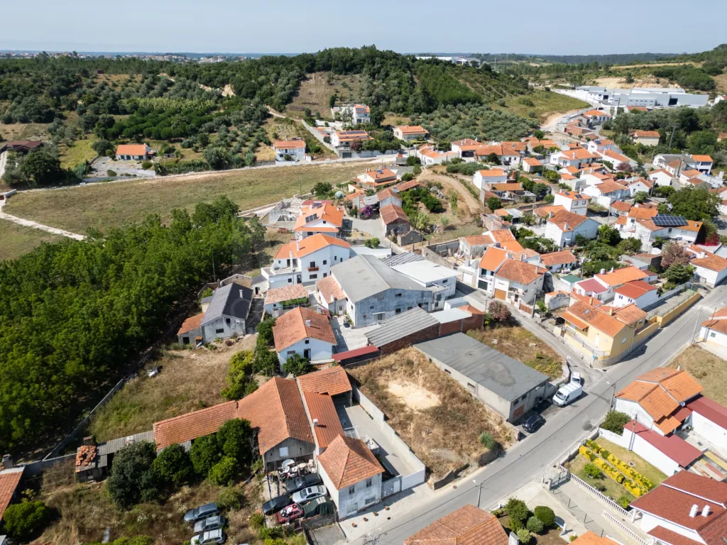Terreno Urbano com Projeto Aprovado | Furo de Água e Opção Chave na Mão